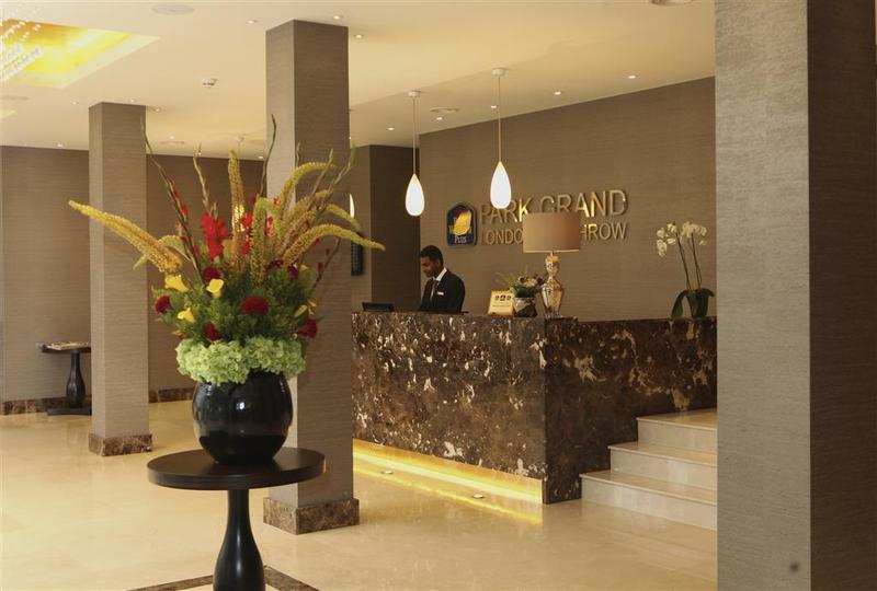 Park Grand Heathrow - Lobi
