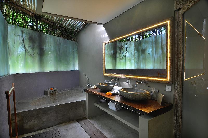Blue Karma Dijiwa Seminyak - Oda