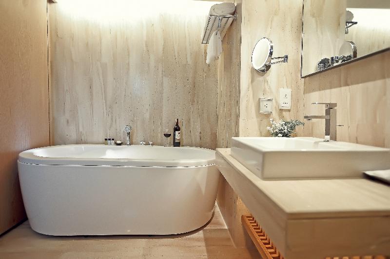 Arcadia Suites Bangkok - Oda