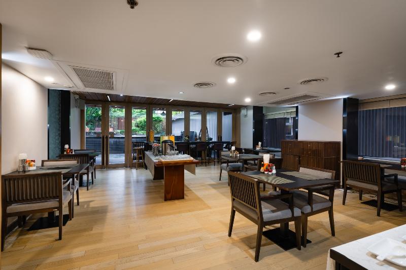 Arcadia Suites Bangkok - Restoran
