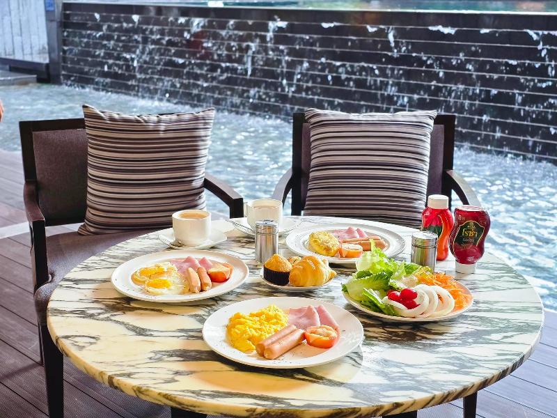 Arcadia Suites Bangkok - Restoran