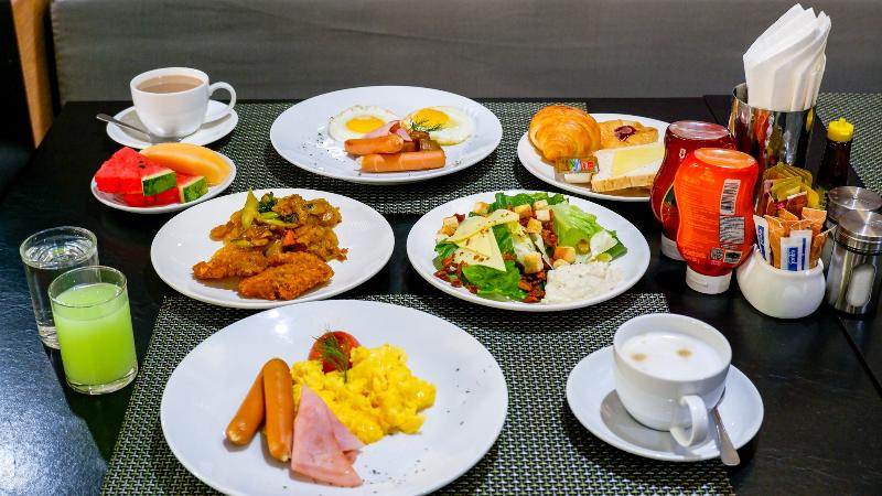 Arcadia Suites Bangkok - Restoran