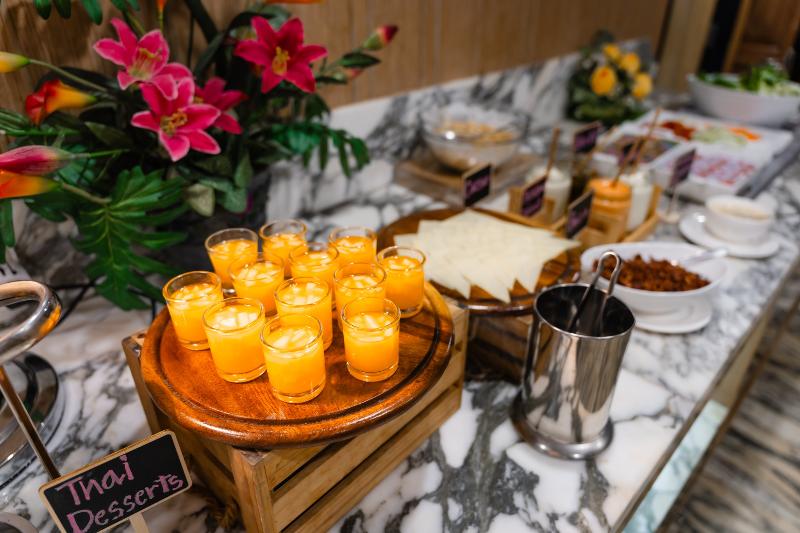Arcadia Suites Bangkok - Restoran