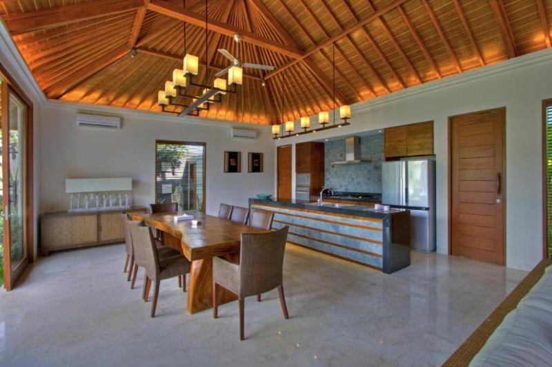 The Akasha Seminyak Bali Luxury Villas - Oda