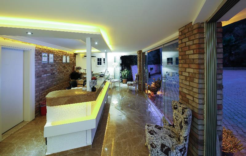 Morina Hotel - Lobi