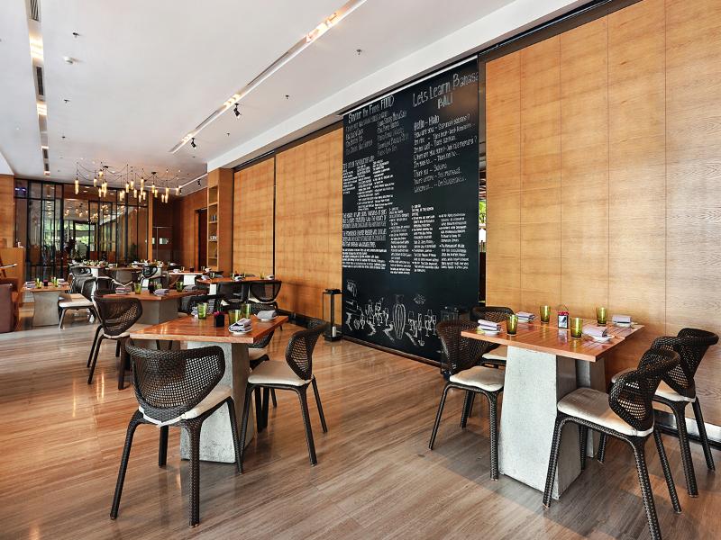 The Stones Hotel - Legian, Bali - Restoran