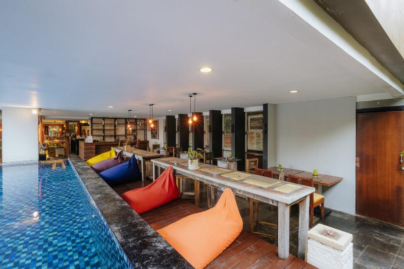 Horison Seminyak - Bar