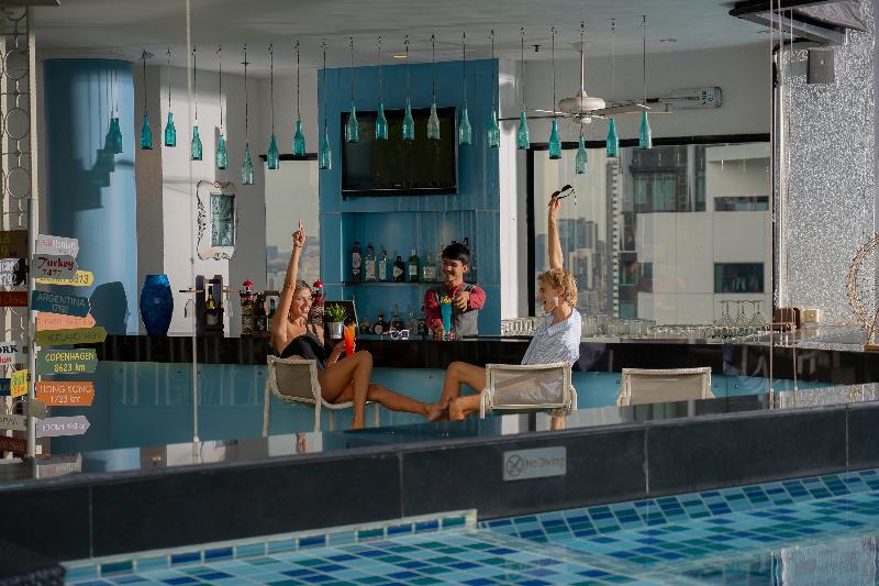 The Continent Hotel Sukhumvit - Asok BTS Bangkok - Havuz
