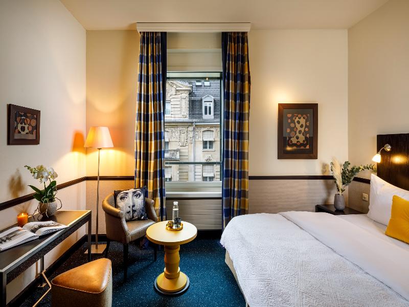 Opera Hotel - Oda