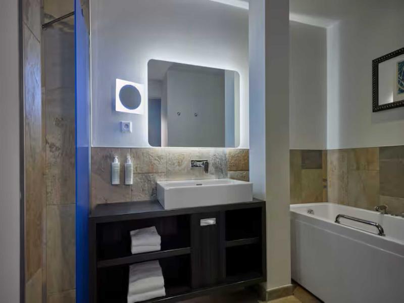 Haven Hotel Rotterdam, Curio Collection by Hilton - Oda