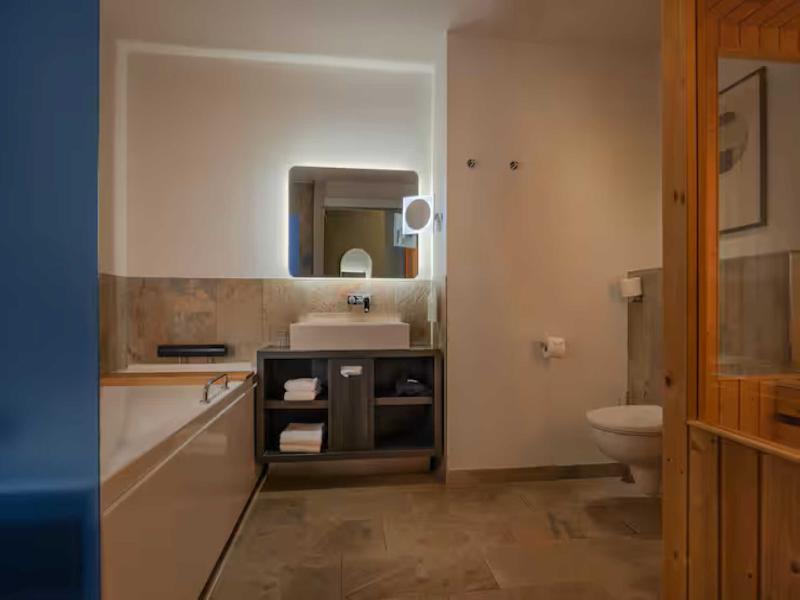 Haven Hotel Rotterdam, Curio Collection by Hilton - Oda