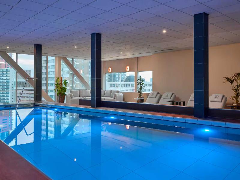 Haven Hotel Rotterdam, Curio Collection by Hilton - Havuz