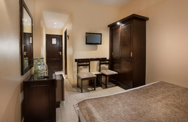 Holidays Express Hotel - Oda