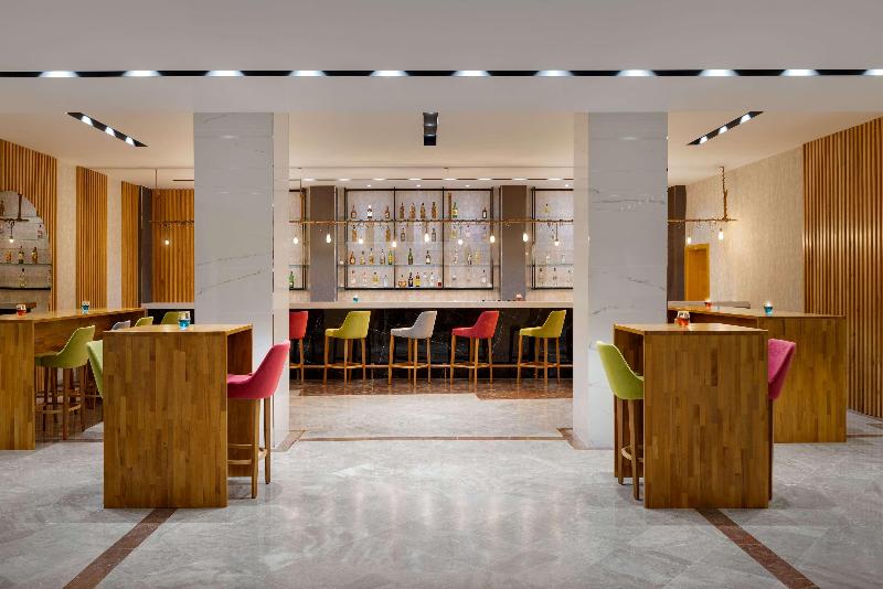 La Quinta by Wyndham Bodrum - Bar