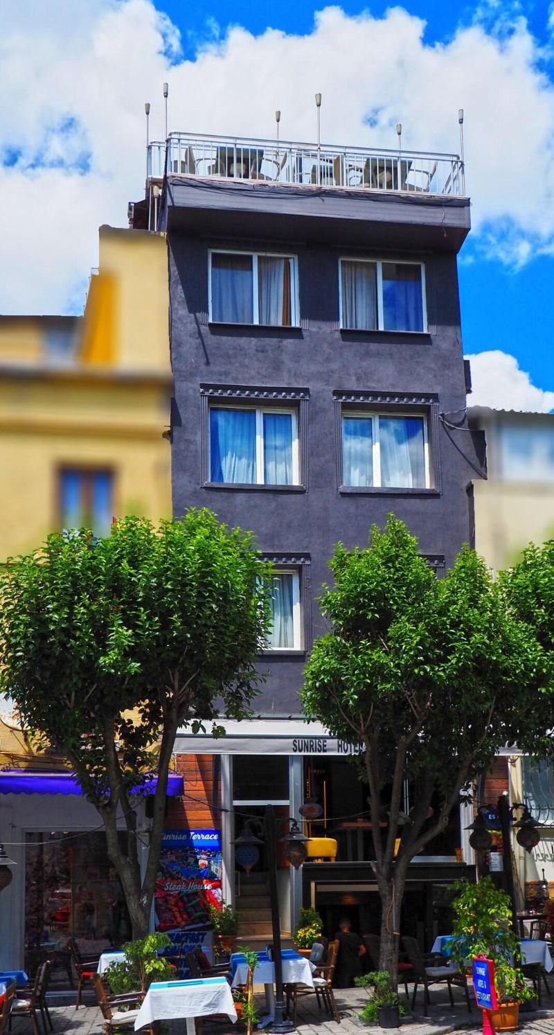 The Sunrise Hotel - Genel