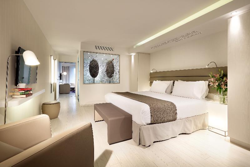 Eurostars Book Hotel - Oda