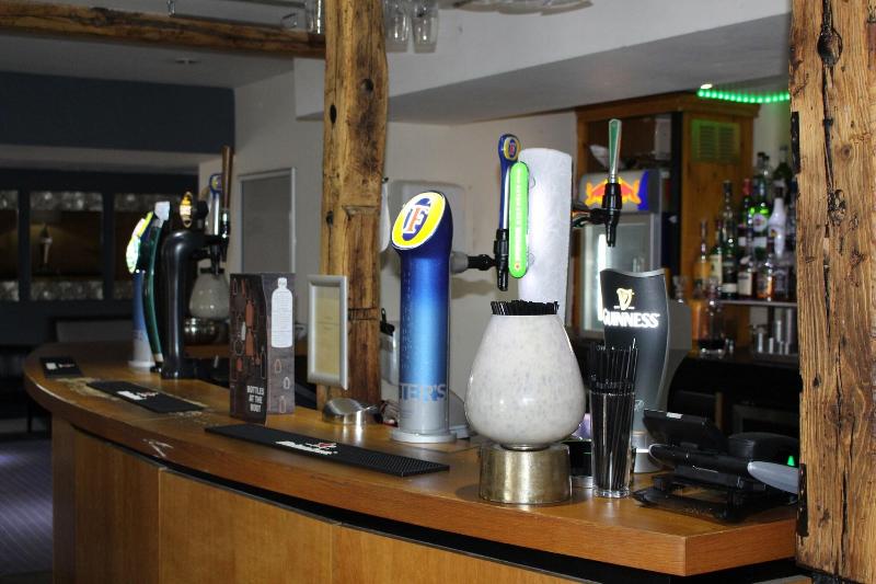 The Warwick Hotel - Bar