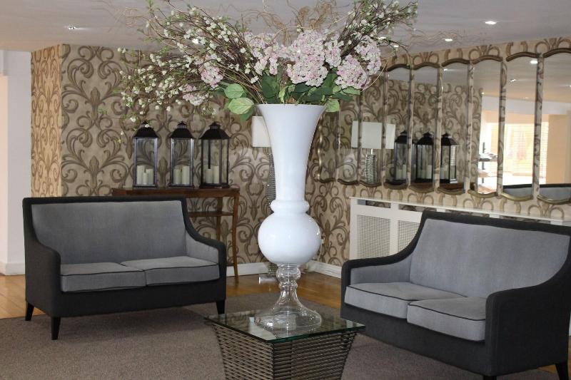 The Warwick Hotel - Lobi