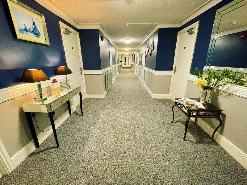 The Warwick Hotel - Lobi