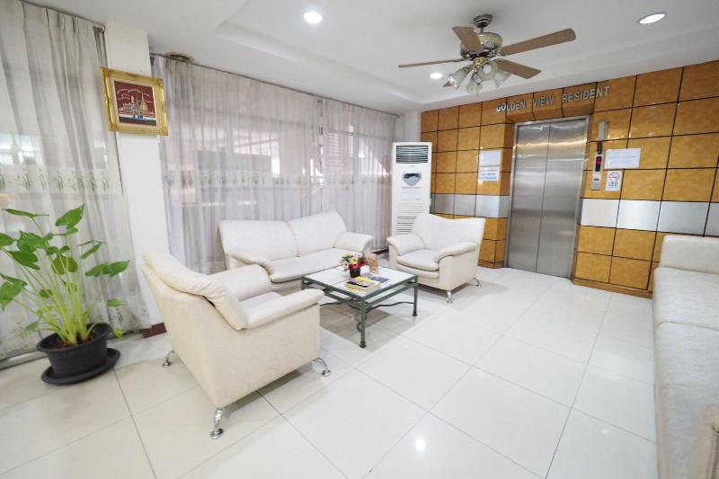 Navanakorn Golden View Hotel - Lobi