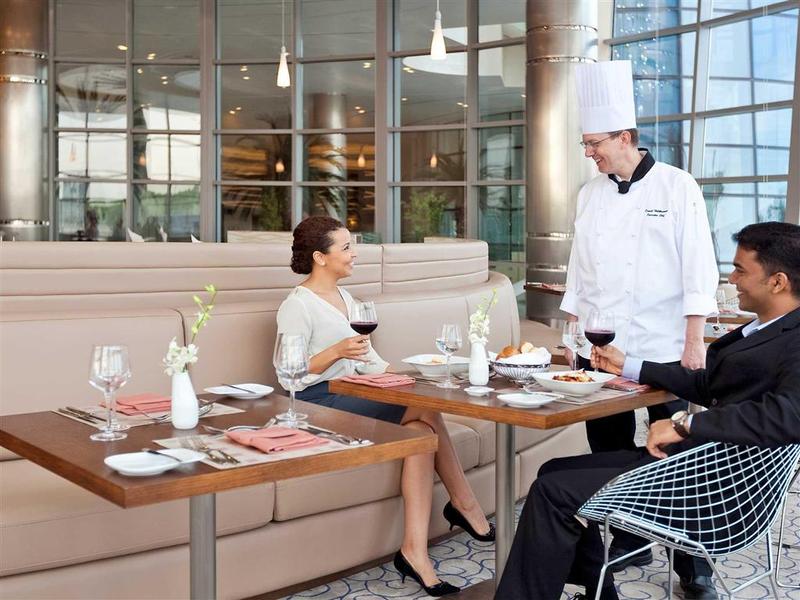 Novotel Abu Dhabi Gate - Bar