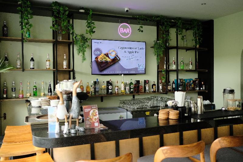 Crystal Kuta - Bar