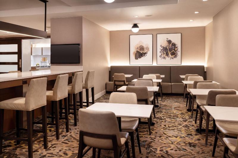 Residence Inn New York Manhattan/Midtown East - Restoran