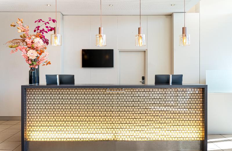 Leonardo Hotel Salzburg Airport - Lobi