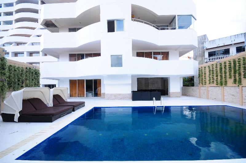 Patong Heritage Phuket - Havuz