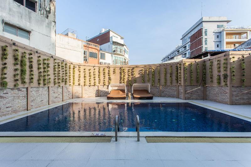 Patong Heritage Phuket - Havuz