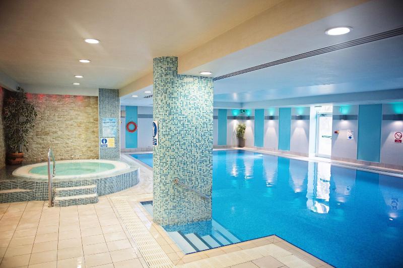 Delta by Marriott The Cheltenham Chase - Havuz