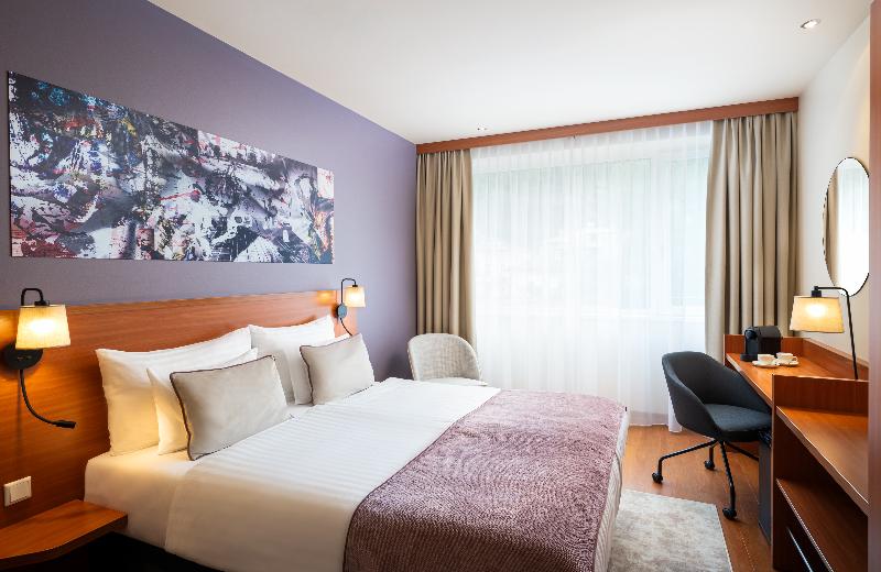 Leonardo Hotel Salzburg City Center - Oda