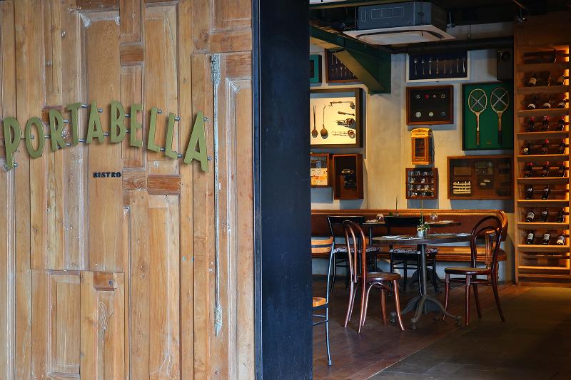 THE 1O1 Bali Fontana Seminyak - Restoran