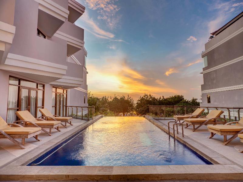 Wyndham Garden Kuta Bali - Havuz