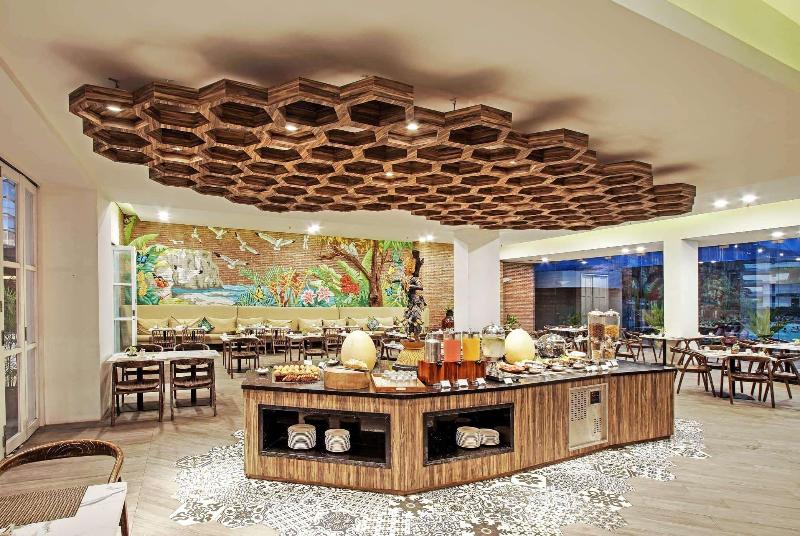 Wyndham Garden Kuta Bali - Restoran