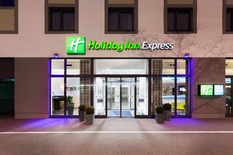Holiday Inn Express Augsburg - Genel