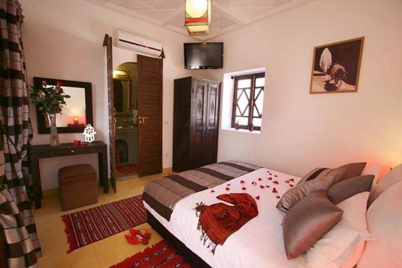 Riad Shaloma - Genel