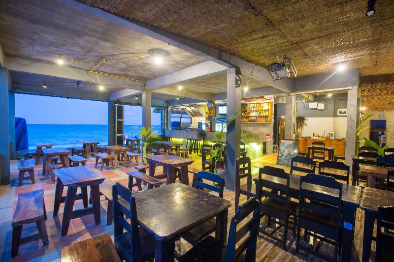 Sunrise Resort (SHA Extra+) - Bar