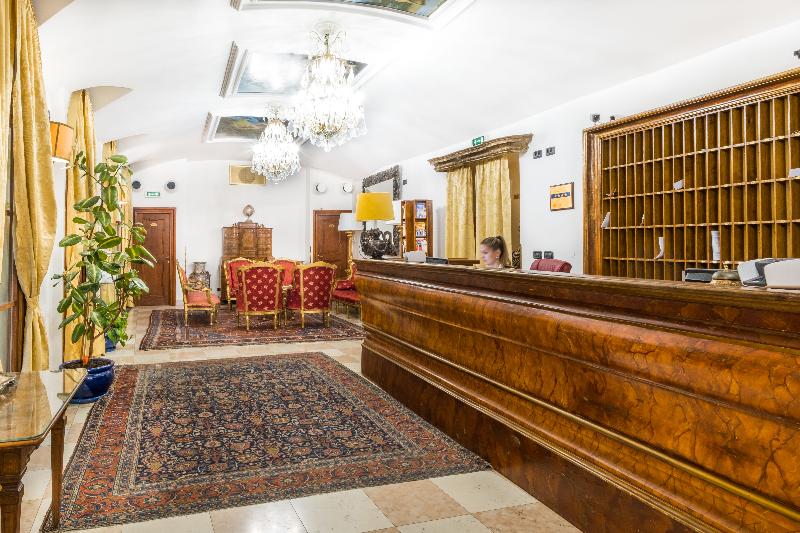 Charles Bridge Palace - Lobi
