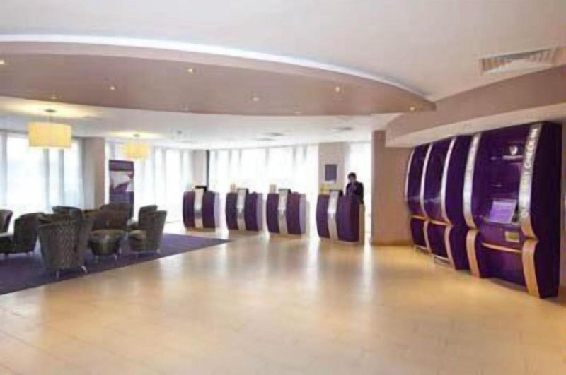 Premier Inn Heathrow Airport Terminal 5 - Lobi
