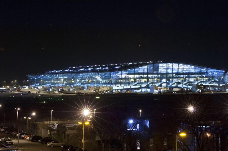 Premier Inn Heathrow Airport Terminal 5 - Genel