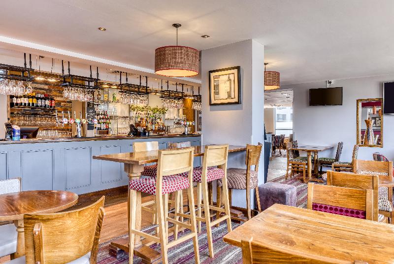 Premier Inn London Gatwick Airport - Bar