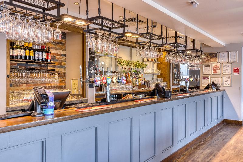 Premier Inn London Gatwick Airport - Bar