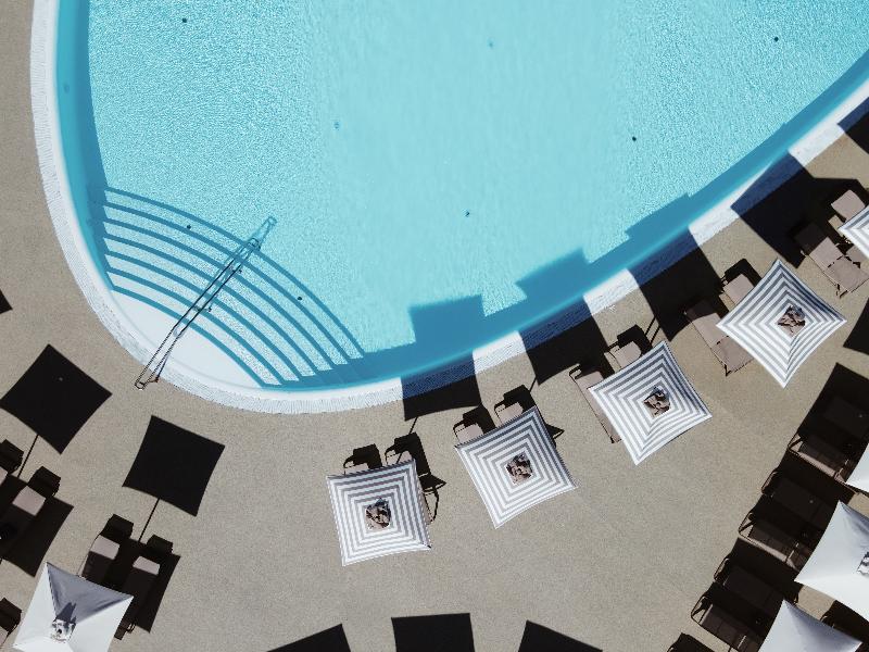 Wine & Books by the sea - Algarve Resort - Genel