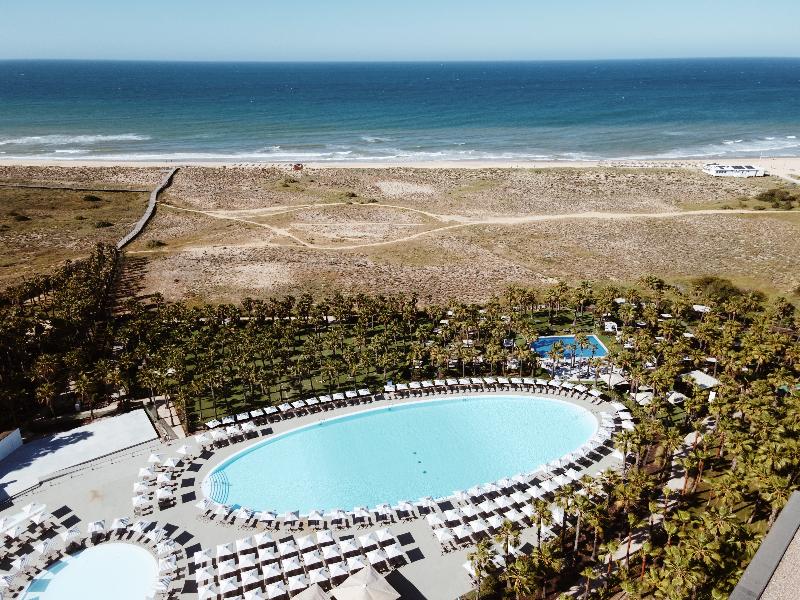 Wine & Books by the sea - Algarve Resort - Genel