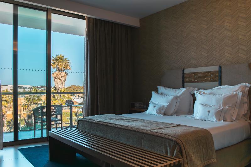 Wine & Books by the sea - Algarve Resort - Oda