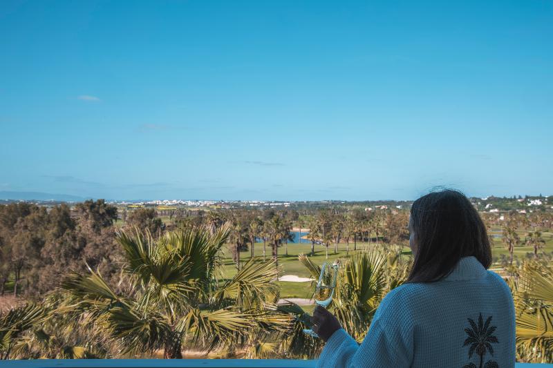 Wine & Books by the sea - Algarve Resort - Oda