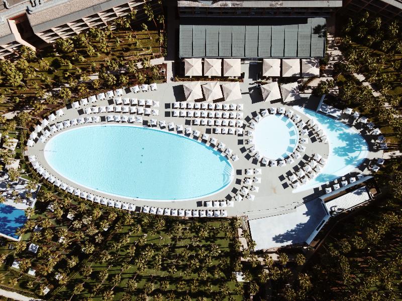 Wine & Books by the sea - Algarve Resort - Havuz