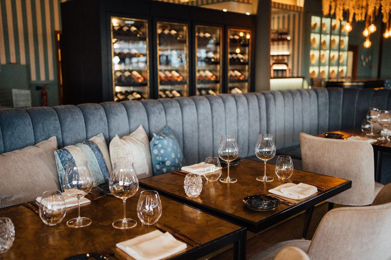 Wine & Books by the sea - Algarve Resort - Restoran