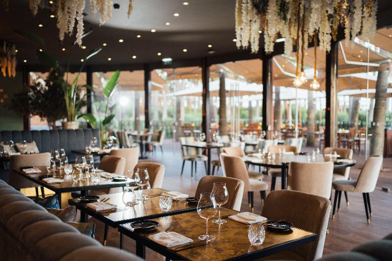 Wine & Books by the sea - Algarve Resort - Restoran